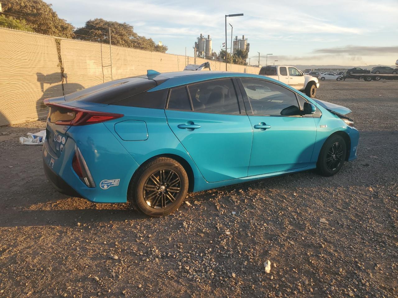 2017 Toyota Prius VIN JTDKARFP0H3009600 Copart auction photo, front end damage thumbnail 3