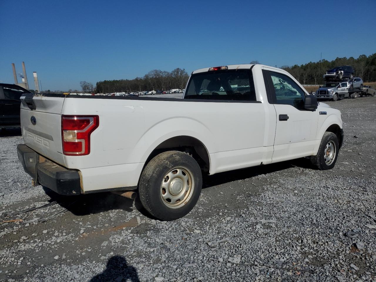 2019 Ford F-150 VIN 1FTMF1CB2KKD86754 Copart auction photo, side / front end damage thumbnail 3