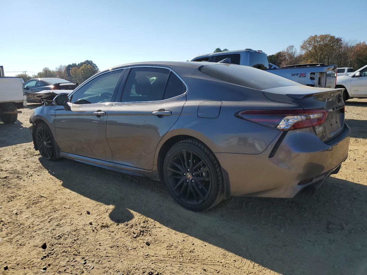 2022 Toyota Camry VIN 4T1K61AK6NU719083 Copart auction photo, front end / minor dent/scratches damage thumbnail 2