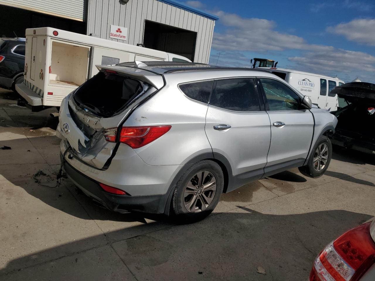 2015 Hyundai Santa Fe VIN 5XYZU3LB3FG265525 Copart auction photo, all over damage thumbnail 3