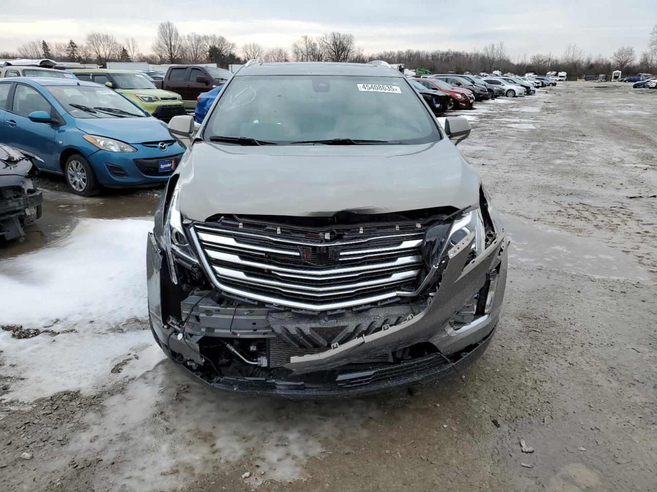 2019 Cadillac XT5 VIN 1GYKNCRS6KZ131751 Copart auction photo, front end / minor dent/scratches damage thumbnail 5