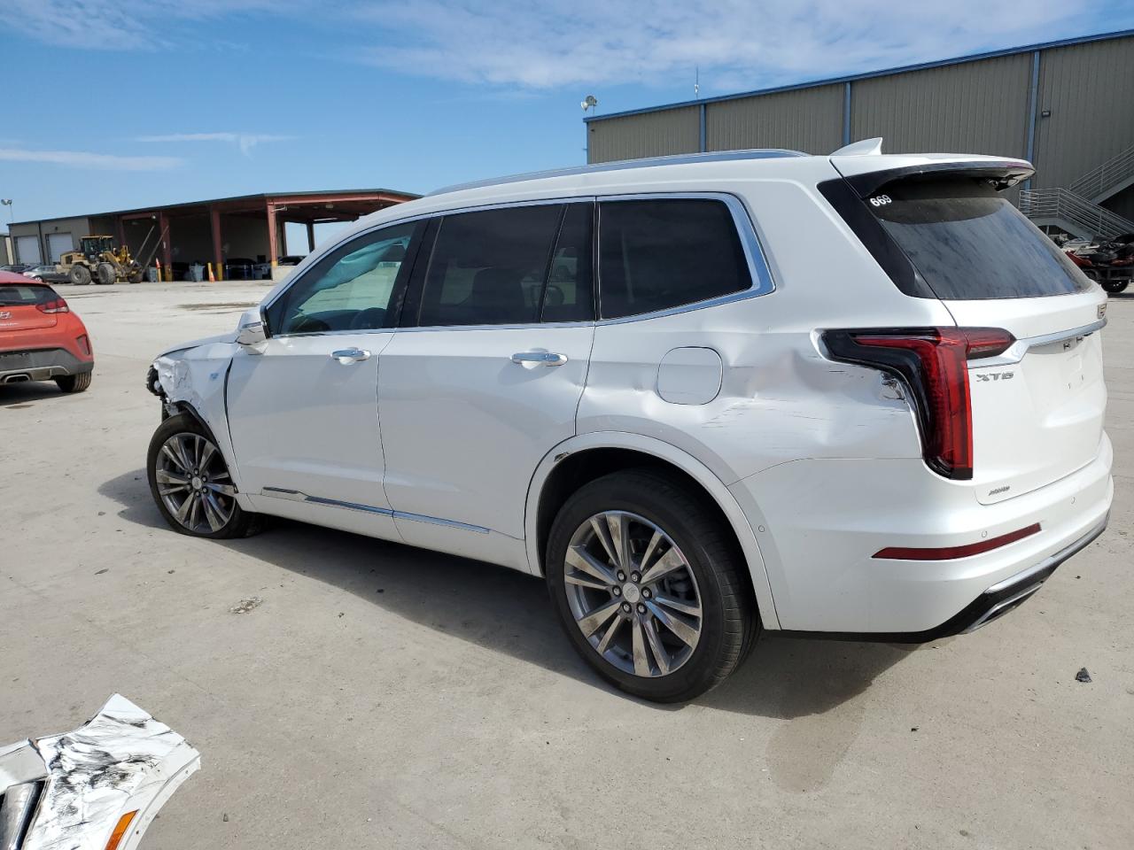 2022 Cadillac XT6 VIN 1GYKPDRS4NZ148570 Copart auction photo, front end / rear end damage thumbnail 2