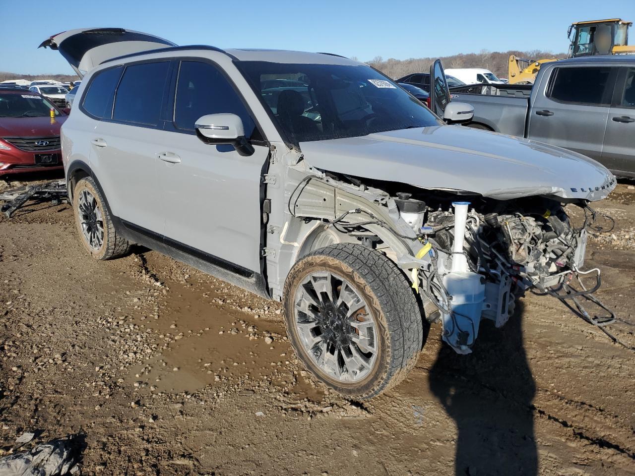 2022 KIA Telluride VIN 5XYP5DHC5NG236005 Copart auction photo, front end damage thumbnail 4