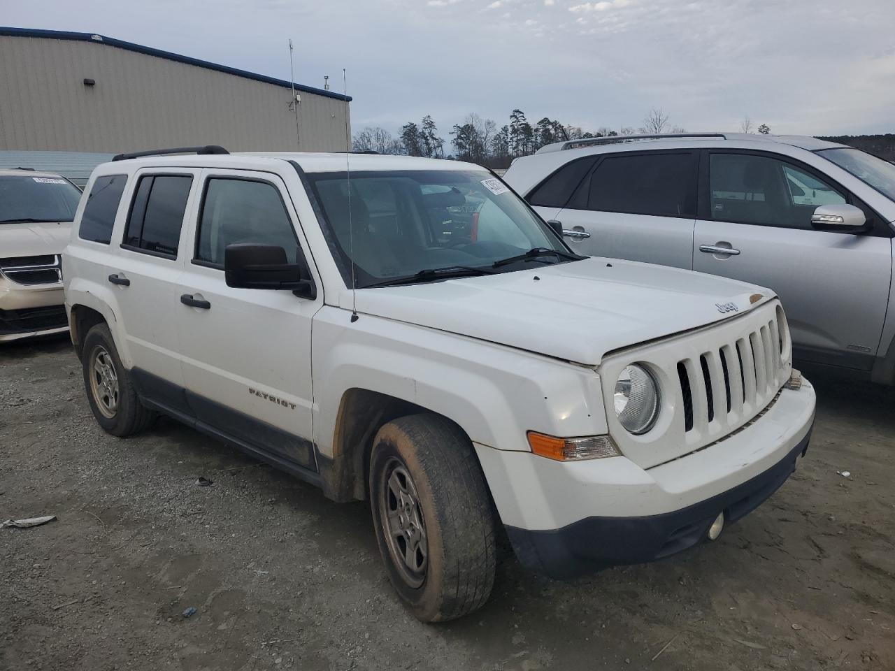 2015 Jeep Liberty (Patriot) VIN 1C4NJPBB1FD152770 Copart auction photo, front end damage thumbnail 4