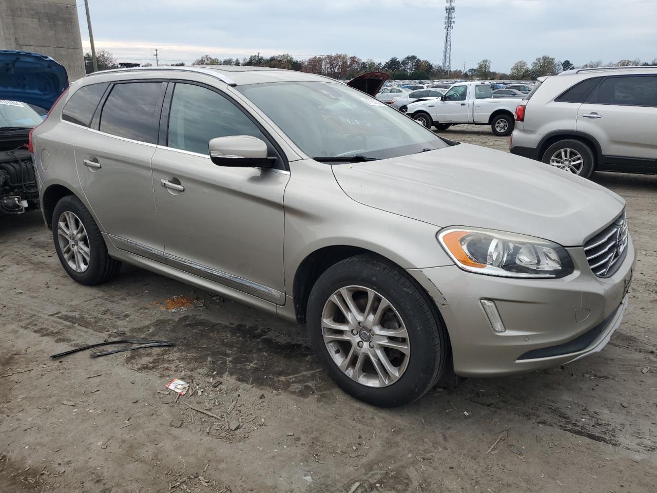 2016 Volvo XC60 VIN YV4612RK0G2805709 Copart auction photo, mechanical / minor dent/scratches damage thumbnail 4