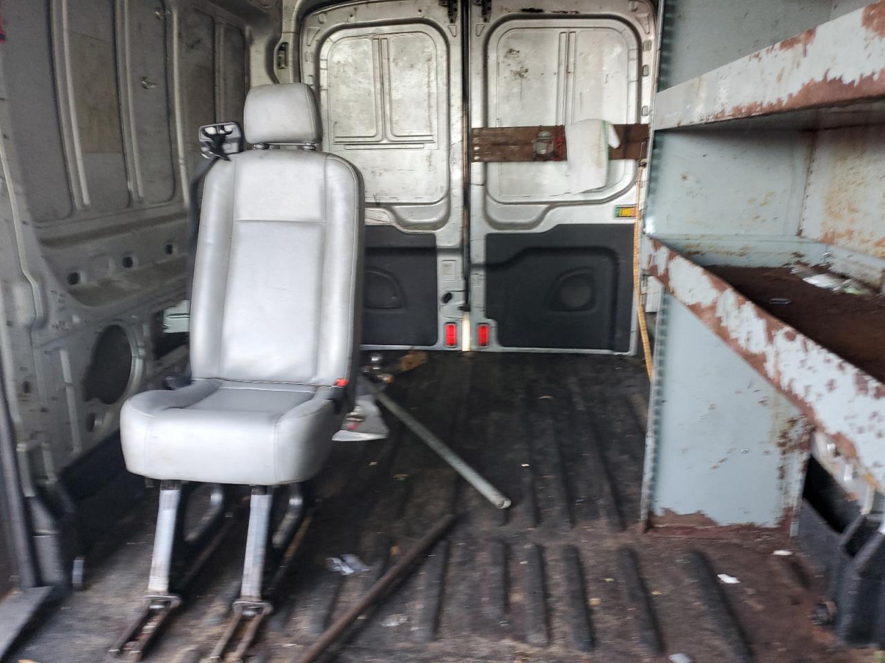 2015 Ford Transit VIN 1FTNR2CG3FKA61677 Copart auction photo, side / rear end damage thumbnail 10