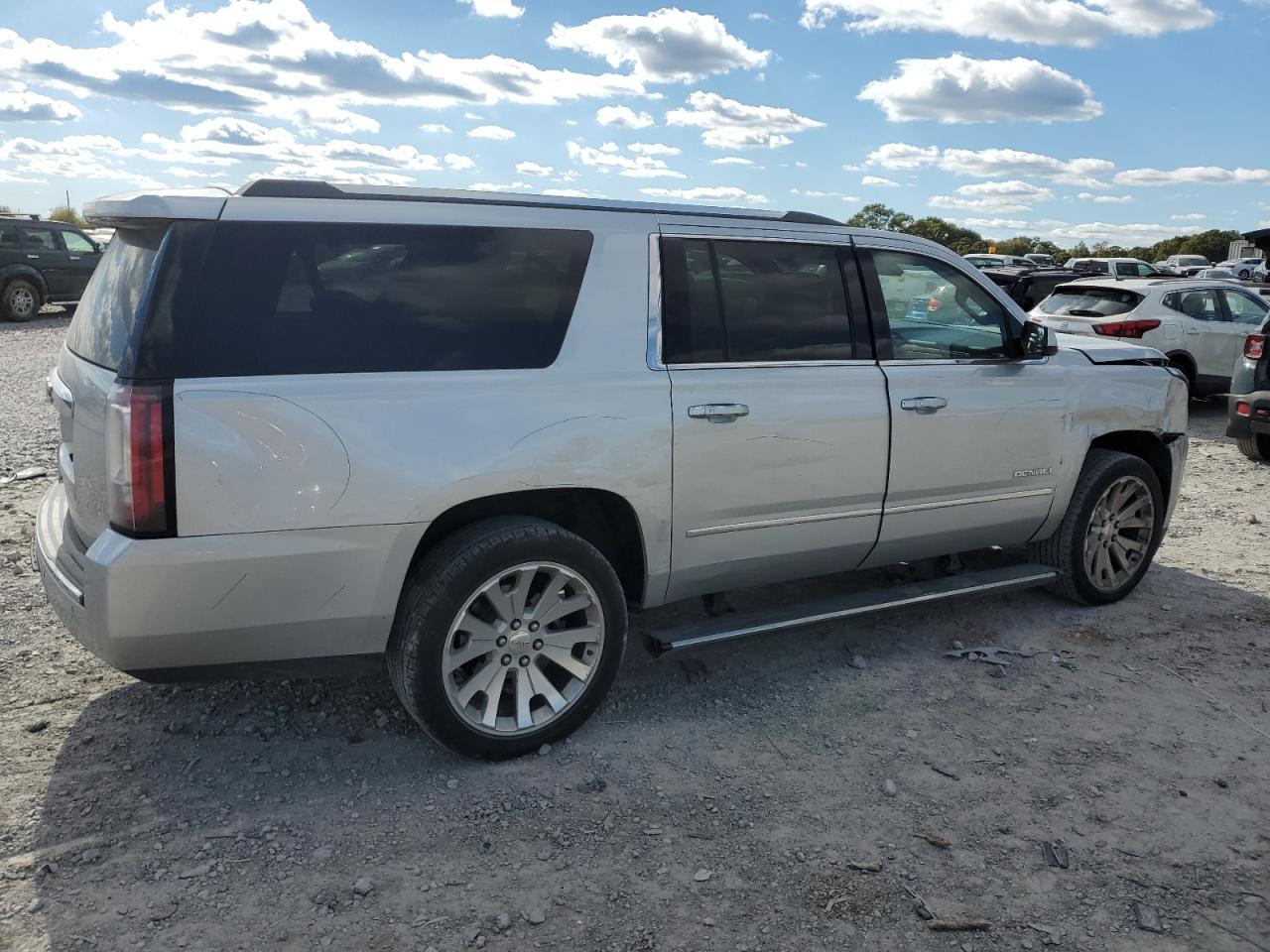 2017 GMC Yukon VIN 1GKS2HKJ6HR312973 Copart auction photo, front end damage thumbnail 3