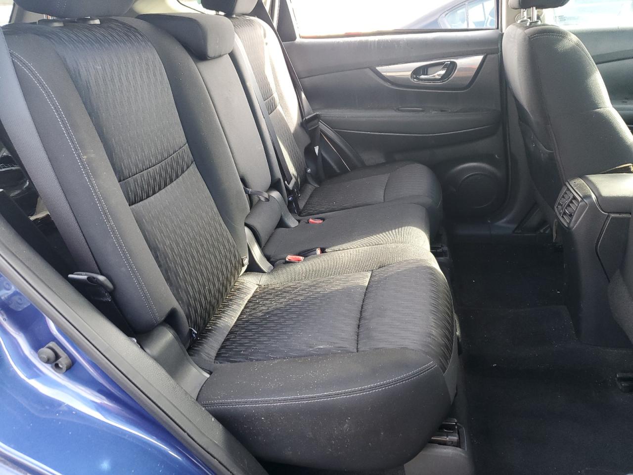 2017 Nissan Rogue VIN KNMAT2MV6HP556877 Copart auction photo, all over / side damage thumbnail 11