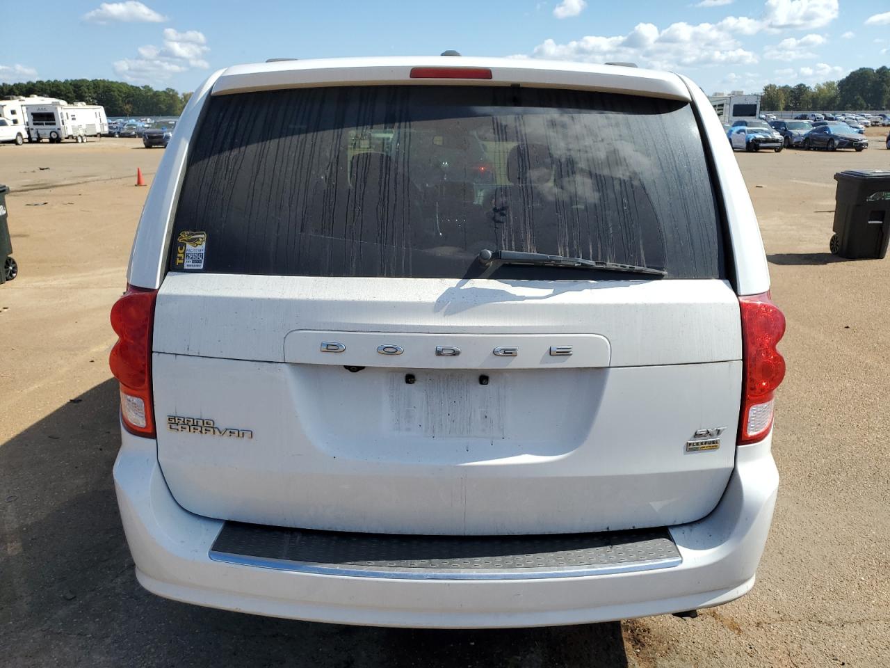 2019 Dodge Caravan VIN 2C4RDGCG4KR800418 Copart auction photo, undercarriage / front end damage thumbnail 6