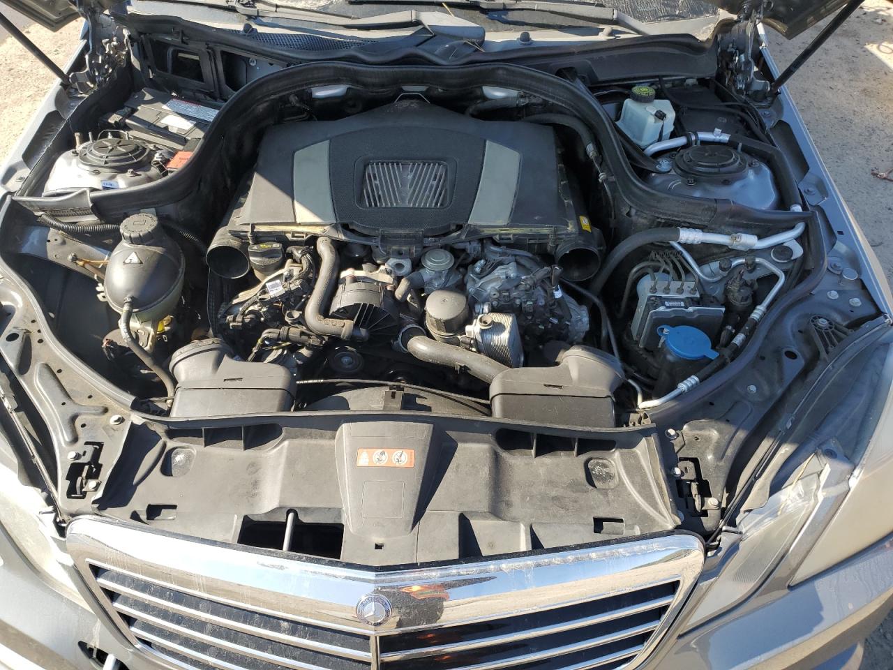 2010 Mercedes-Benz E-klasse VIN WDDHF5GB7AA049350 Copart auction photo, water/flood damage thumbnail 11
