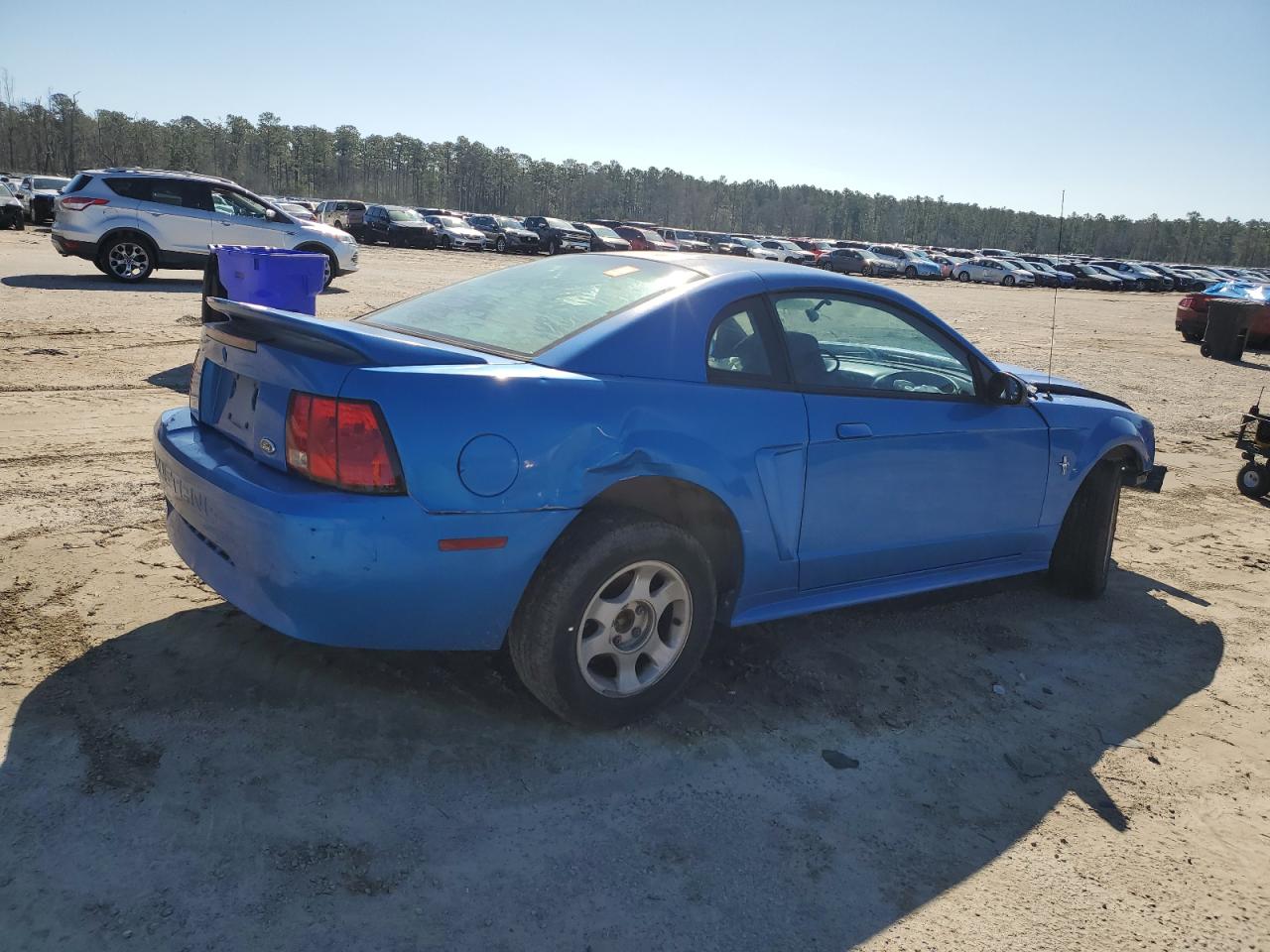 2000 Ford Mustang VIN 1FAFP4044YF190741 Copart auction photo, front end / rear end damage thumbnail 3