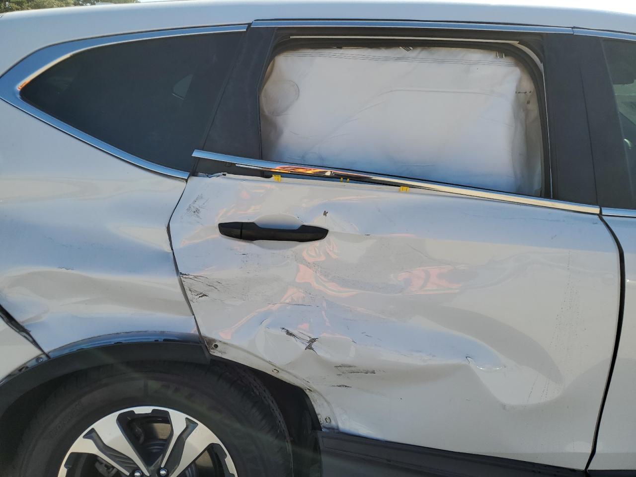 2019 Honda CR-V VIN 2HKRW5H30KH410417 Copart auction photo, side / front end damage thumbnail 11