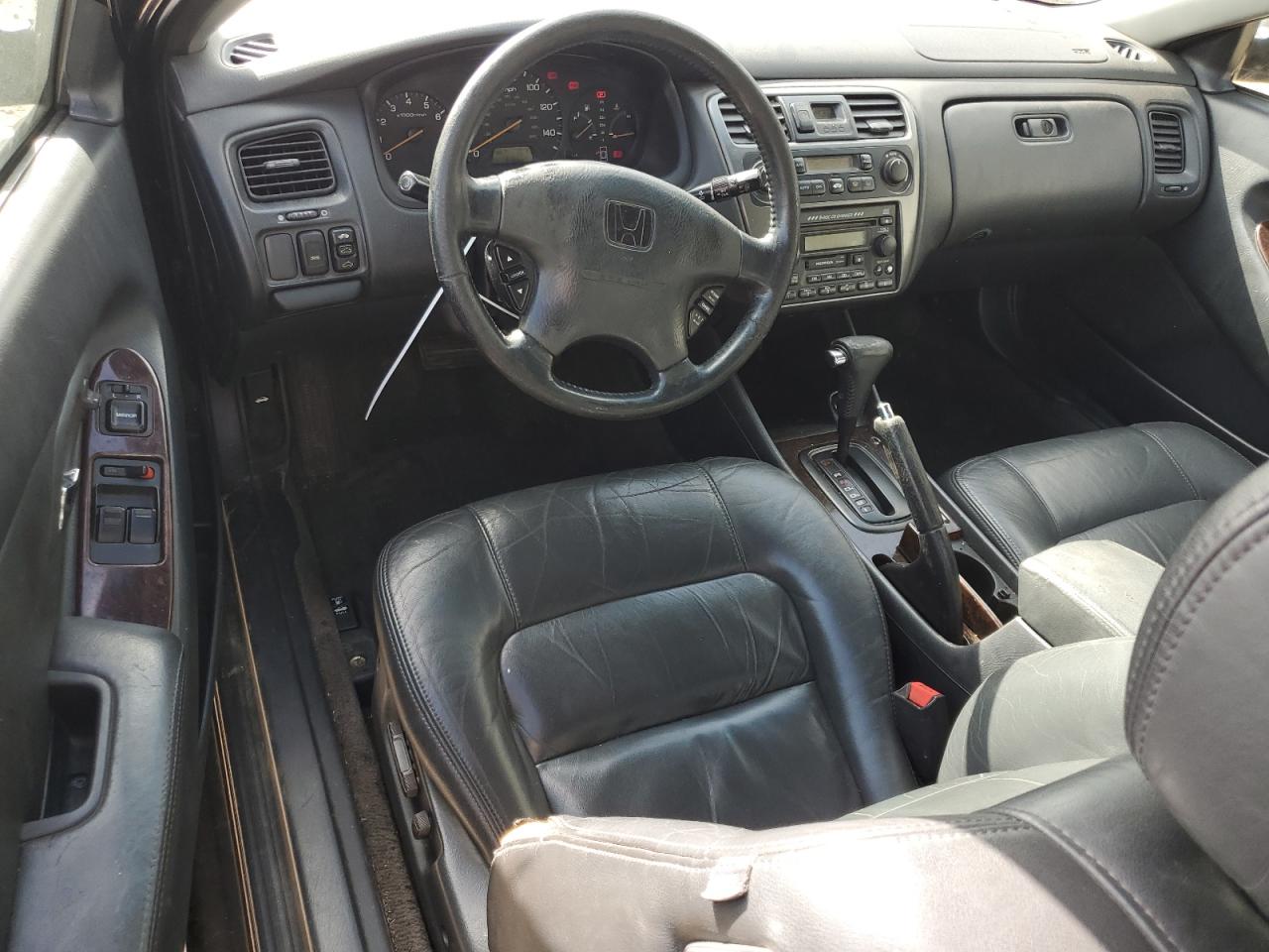 1998 Honda Accord VIN 1HGCG225XWA017261 Copart auction photo, front end damage thumbnail 8