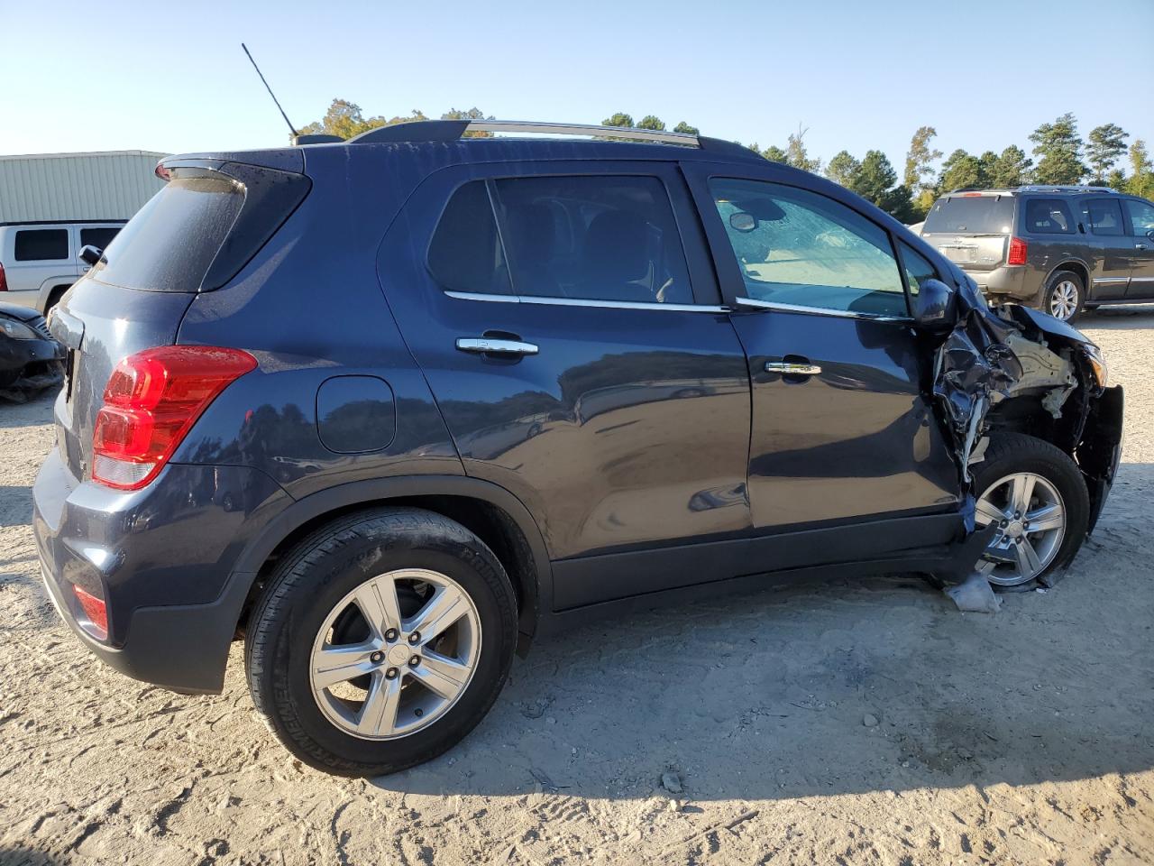 2018 Chevrolet Trax VIN 3GNCJLSB7JL311091 Copart auction photo, front end / side damage thumbnail 3
