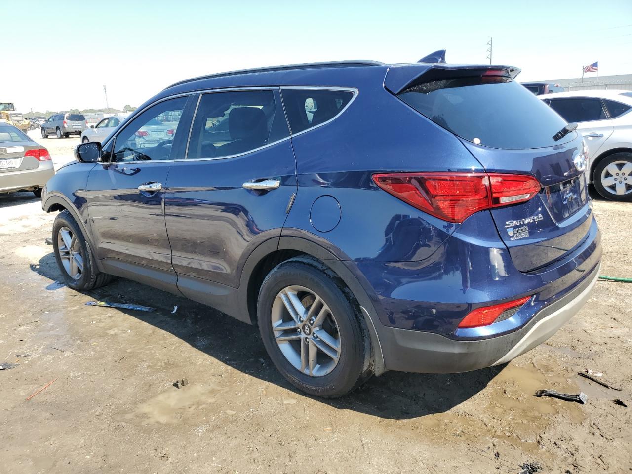 2018 Hyundai Santa Fe VIN 5XYZU3LB5JG546668 Copart auction photo, front end damage thumbnail 2
