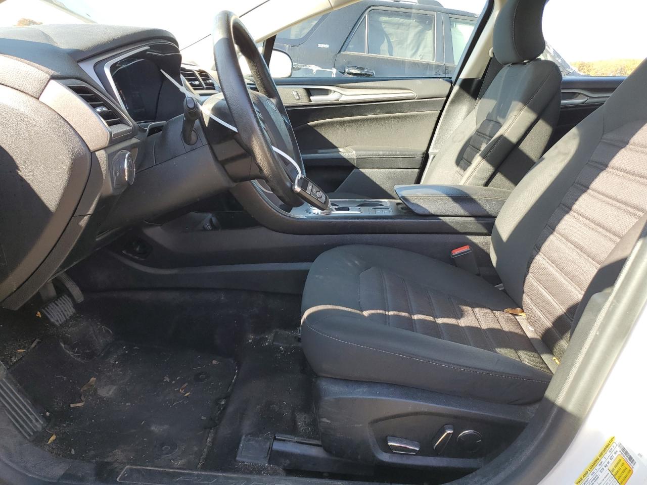 2019 Ford Fusion VIN 3FA6P0LU2KR235190 Copart auction photo, side damage thumbnail 7