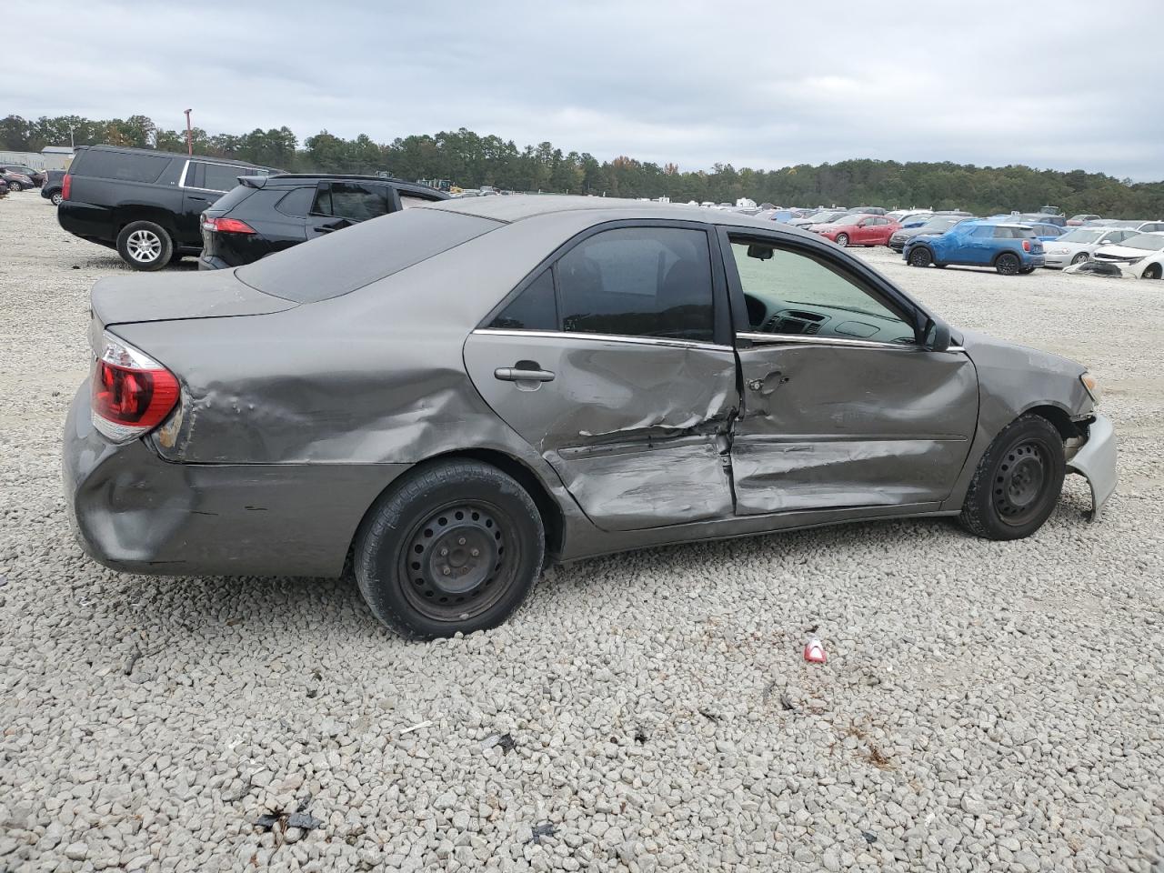 2006 Toyota Camry VIN 4T1BE32K06U723256 Copart auction photo, side / front end damage thumbnail 3