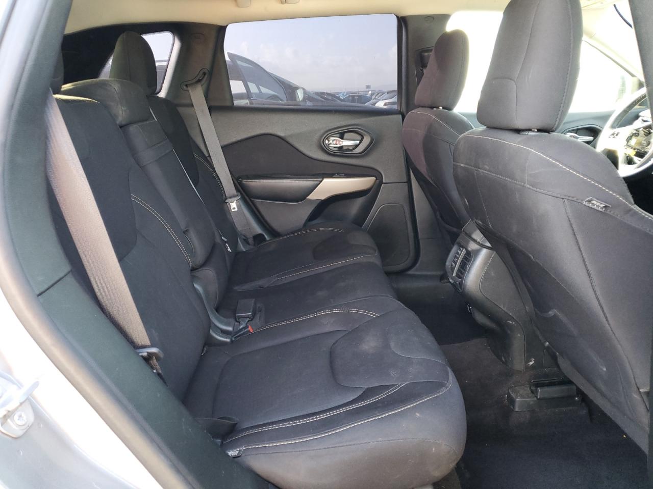 2017 Jeep Grand Cherokee VIN 1C4PJLCB9HW667698 Copart auction photo, front end damage thumbnail 11