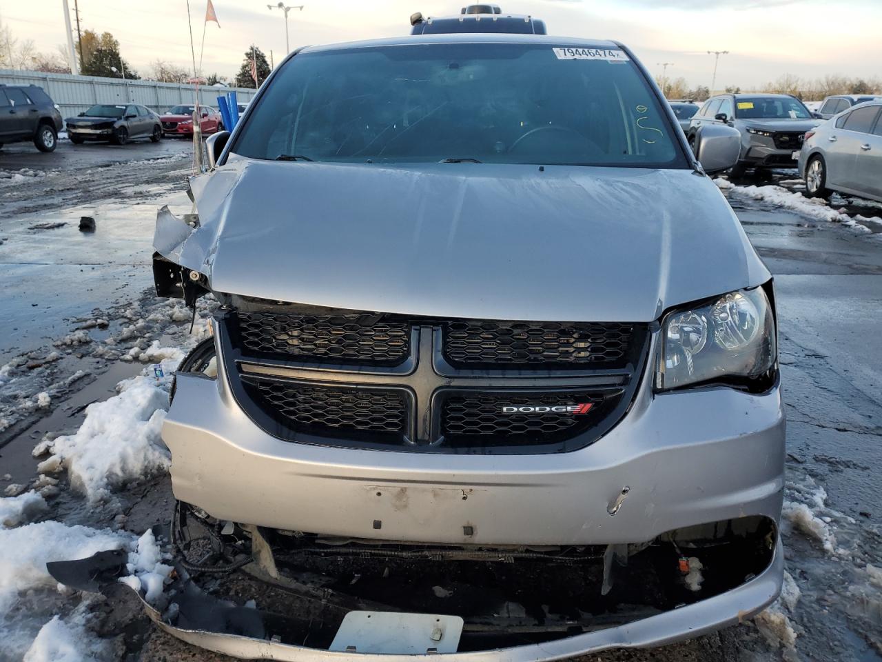 2015 Dodge Caravan VIN 2C4RDGCG1FR524463 Copart auction photo, front end / rear end damage thumbnail 5