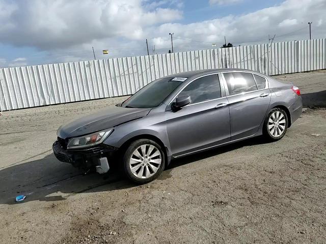 2013 Honda Accord VIN 1HGCR2F84DA228113 Copart auction photo, front end / minor dent/scratches damage thumbnail 11