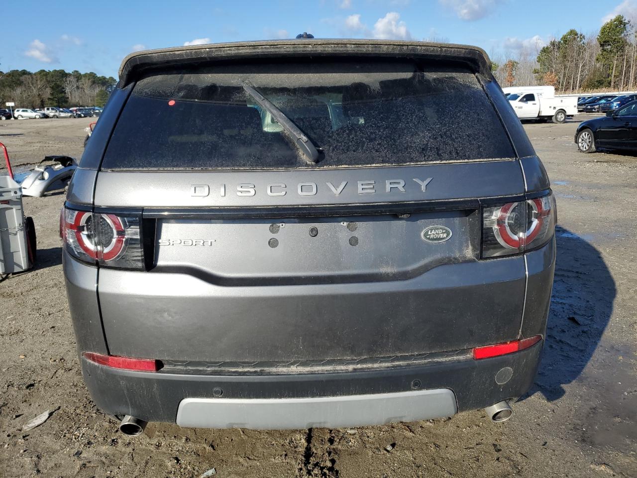 2015 Land Rover Discovery VIN SALCR2BG6FH537337 Copart auction photo, minor dent/scratches damage thumbnail 6