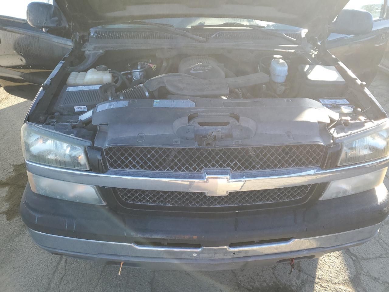 2004 Chevrolet Avalanche VIN 3GNEC12T54G106236 Copart auction photo, rear end damage thumbnail 11