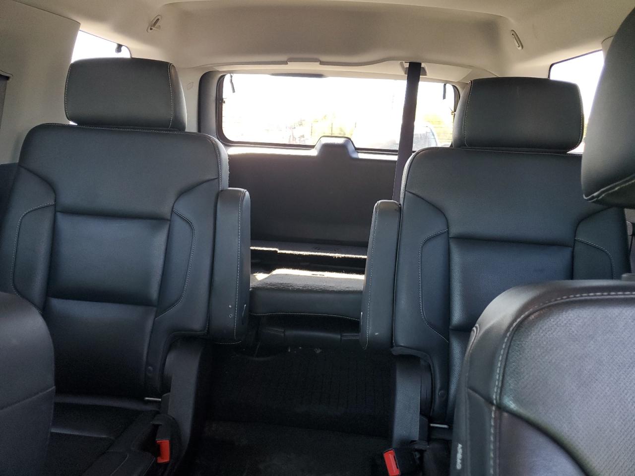 2017 GMC Yukon VIN 1GKS2BKC0HR406023 Copart auction photo, front end / minor dent/scratches damage thumbnail 10