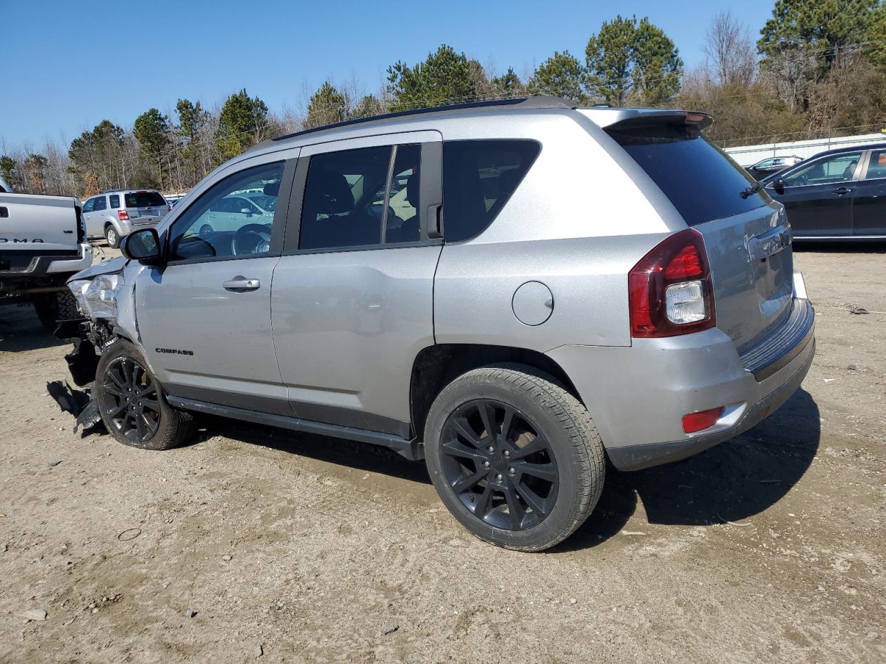 2015 Jeep Compass VIN 1C4NJCBA1FD319113 Copart auction photo, front end / minor dent/scratches damage thumbnail 2