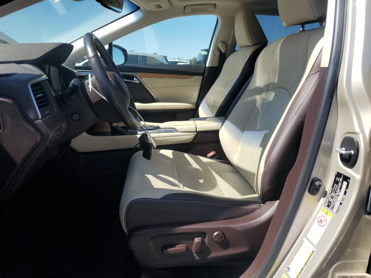 2019 Lexus RX VIN JTJBZMCA5K2041920 Copart auction photo, front end / minor dent/scratches damage thumbnail 7
