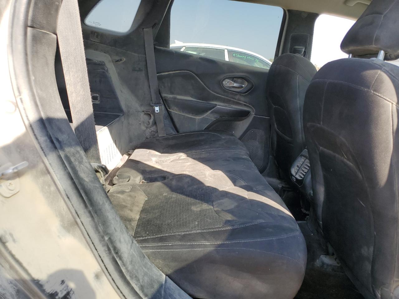 2019 Jeep Grand Cherokee VIN 1C4PJMCB5KD152173 Copart auction photo, side damage thumbnail 11