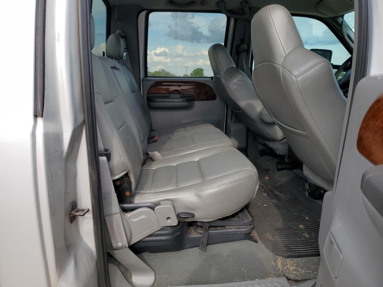 2004 Ford F250 VIN 1FTNW21P14EC91239 Copart auction photo, burn / minor dent/scratches damage thumbnail 11