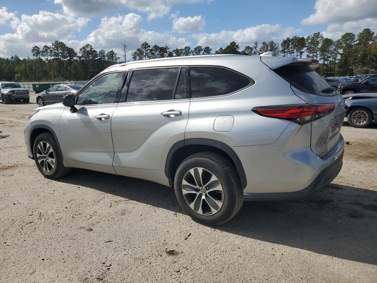 2021 Toyota Highlander VIN 5TDGZRAH8MS034980 Copart auction photo, top/roof damage thumbnail 2