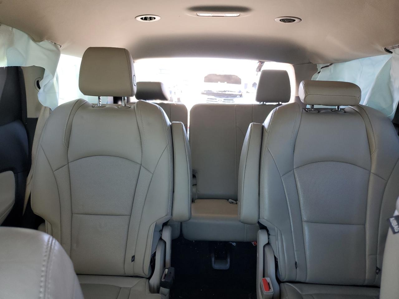 2018 Buick Enclave VIN 5GAERBKW0JJ257133 Copart auction photo, front end / side damage thumbnail 10