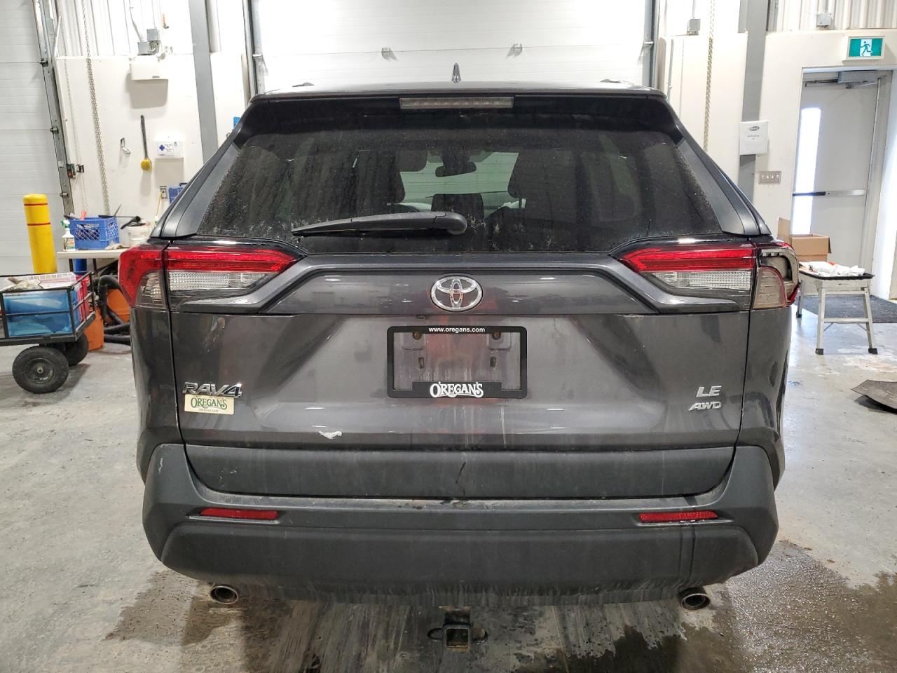 2021 Toyota RAV 4 VIN 2T3B1RFV2MC201849 Copart auction photo, front end / side damage thumbnail 6