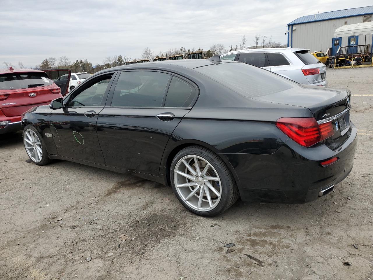 2015 BMW 7er VIN WBAYF8C54FD654795 Copart auction photo, front end / side damage thumbnail 2