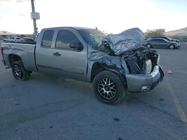 2008 Chevrolet Silverado VIN 2GCEC19J181131484 Copart auction photo, front end / side damage thumbnail 10
