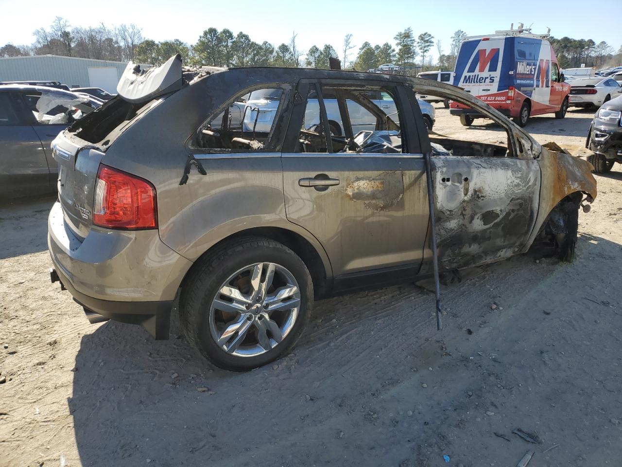 2013 Ford Edge VIN 2FMDK4KC6DBC61398 Copart auction photo, burn damage thumbnail 3