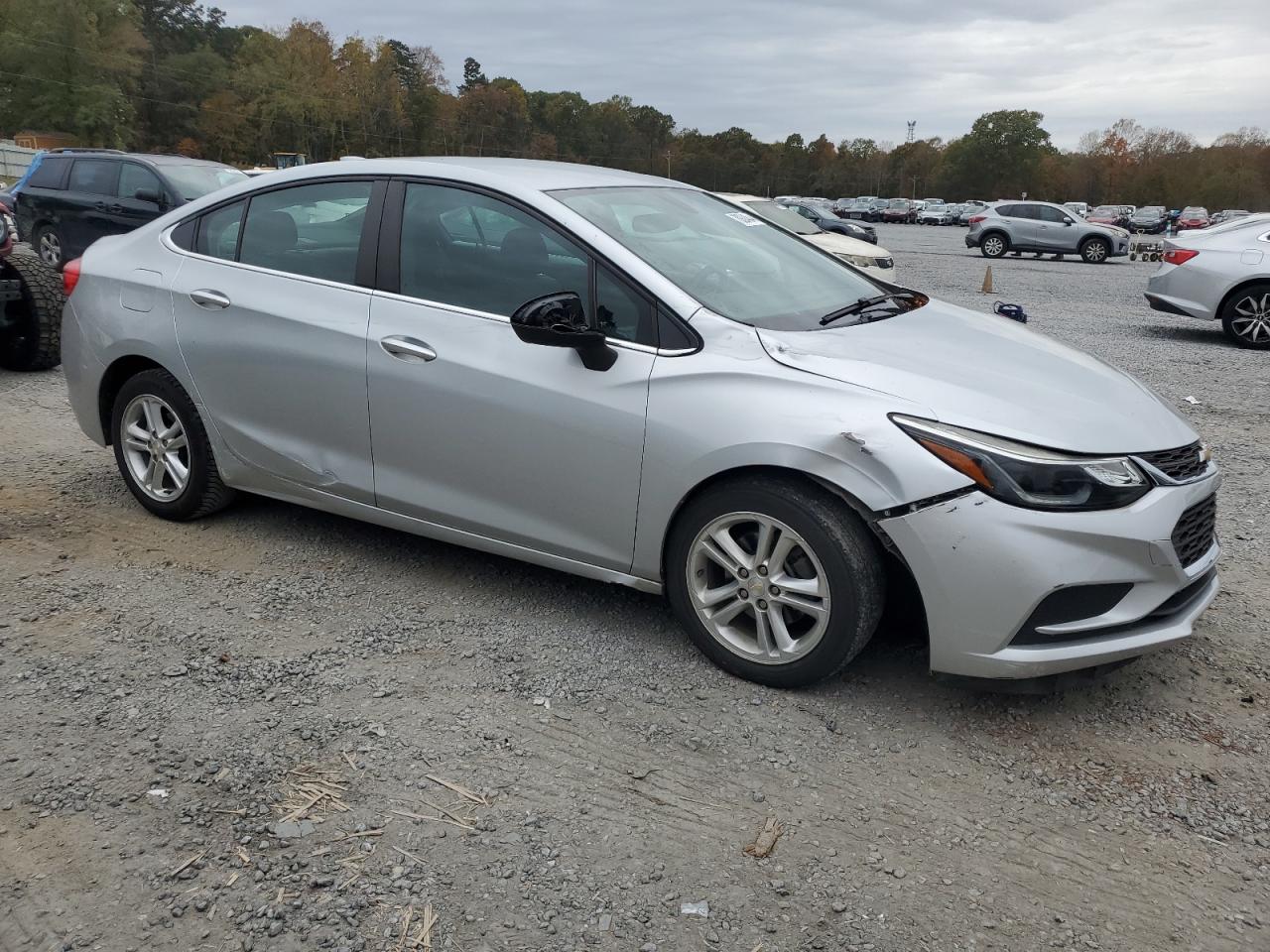 2017 Chevrolet Cruze VIN 1G1BE5SM7H7209268 Copart auction photo, all over / minor dent/scratches damage thumbnail 4