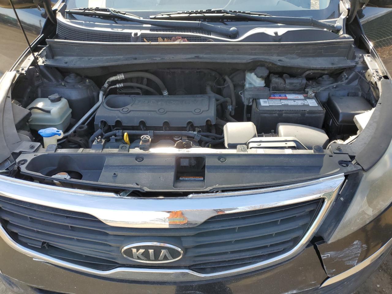 2011 KIA Sportage VIN KNDPBCA24B7101966 Copart auction photo, front end / minor dent/scratches damage thumbnail 13