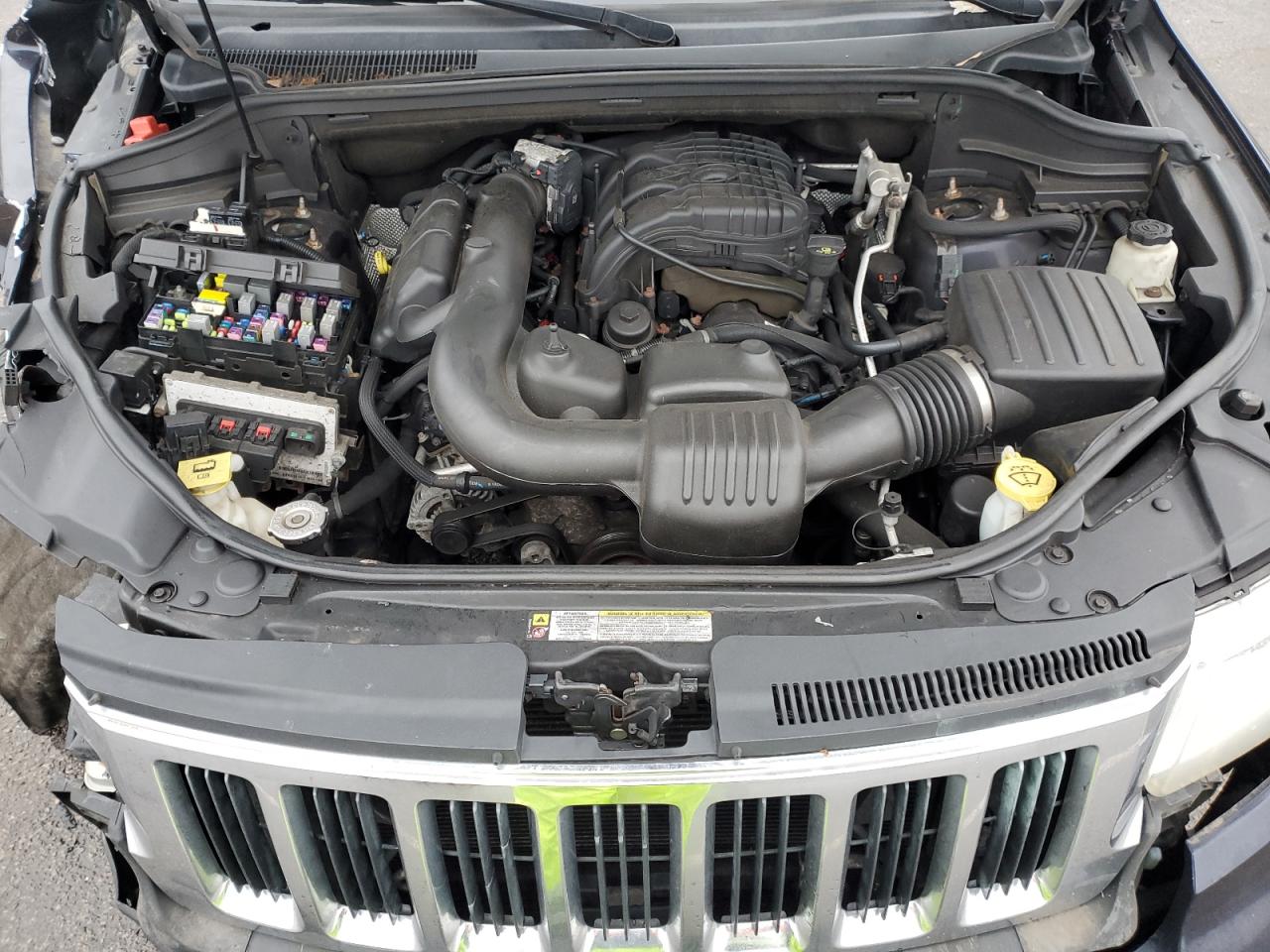 2011 Jeep Grand Cherokee VIN 1J4RR4GGXBC547134 Copart auction photo, front end / side damage thumbnail 13
