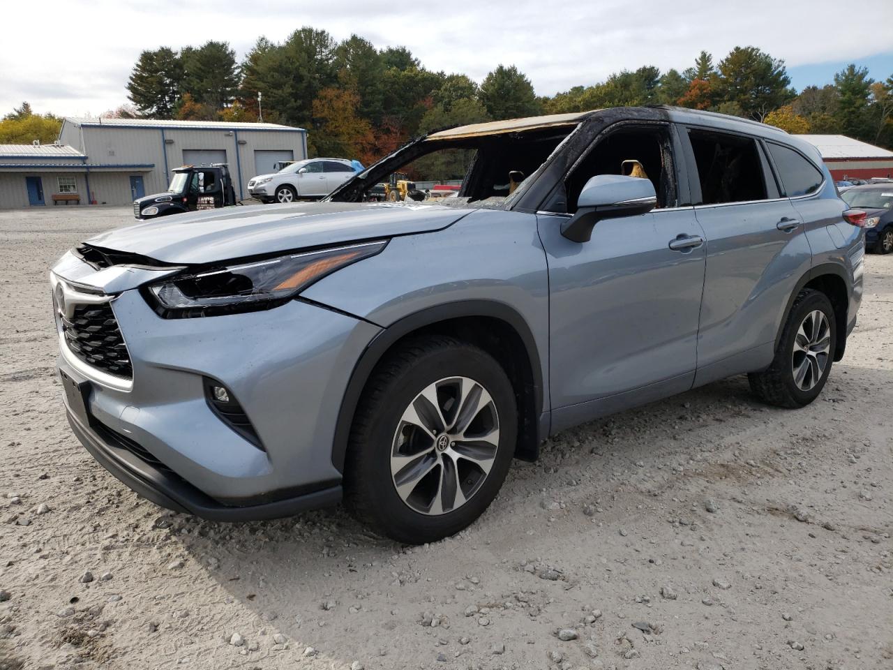 2022 Toyota Highlander VIN 5TDGZRBH2NS244586