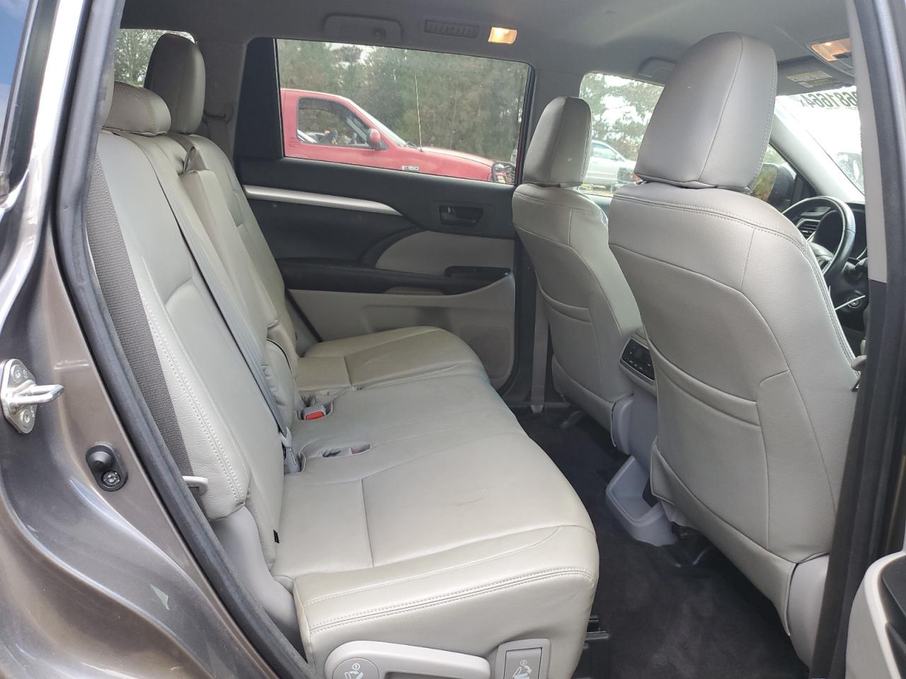 2017 Toyota Highlander VIN 5TDZZRFH5HS232875 Copart auction photo, front end damage thumbnail 10