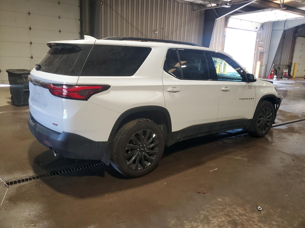 2022 Chevrolet Traverse VIN 1GNEVJKW5NJ187162 Copart auction photo, front end damage thumbnail 3