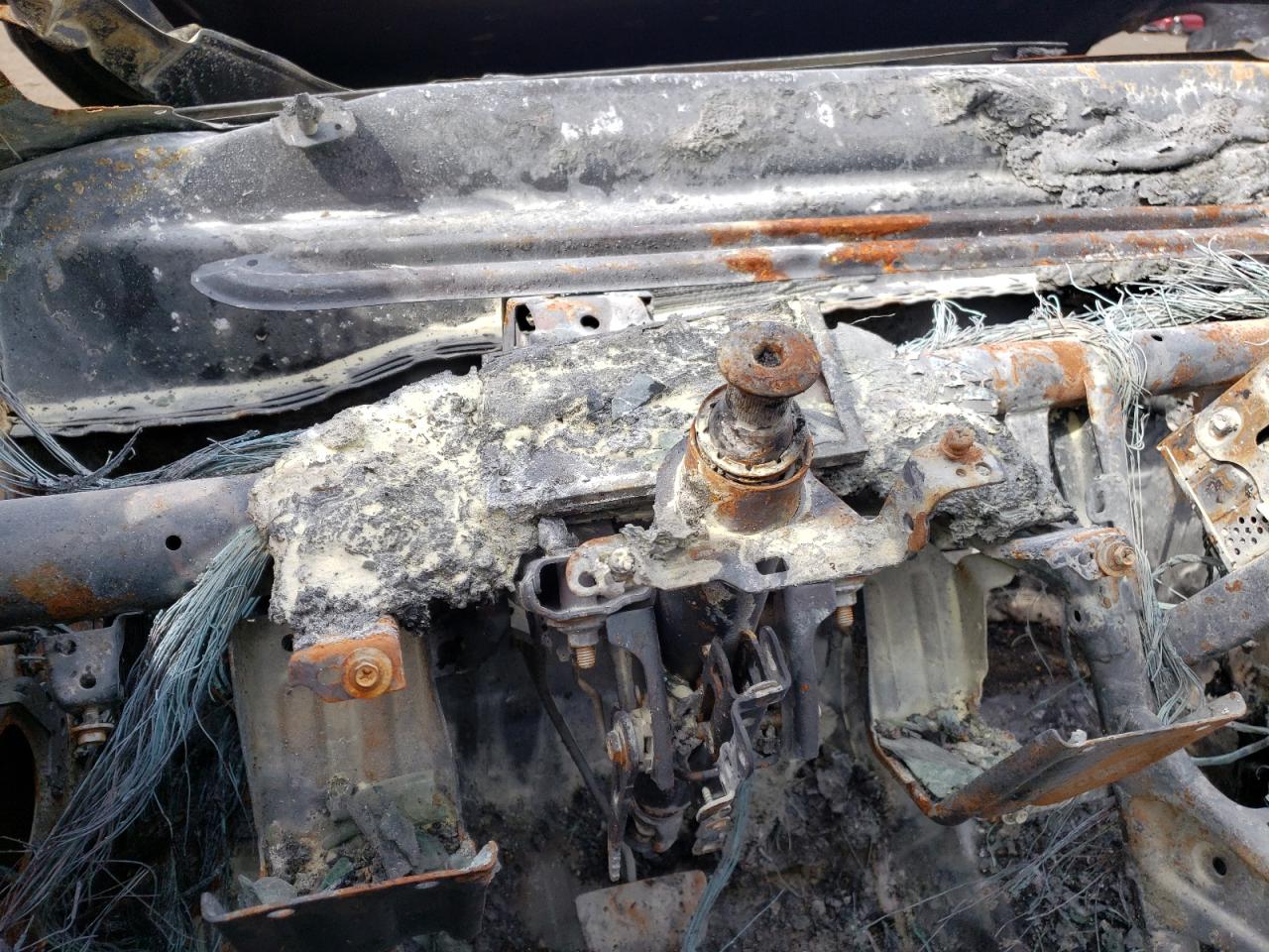 2019 Honda CR-V VIN 2HKRW2H57KH655523 Copart auction photo, burn / burn - interior damage thumbnail 9