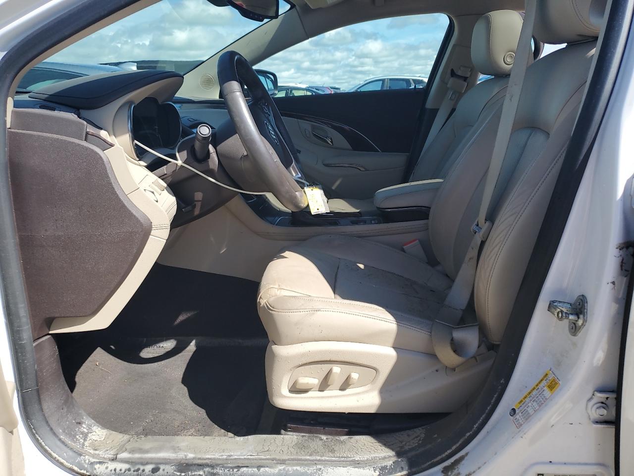 2015 Buick LaCrosse VIN 1G4GF5G31FF206102 Copart auction photo, water/flood damage thumbnail 7