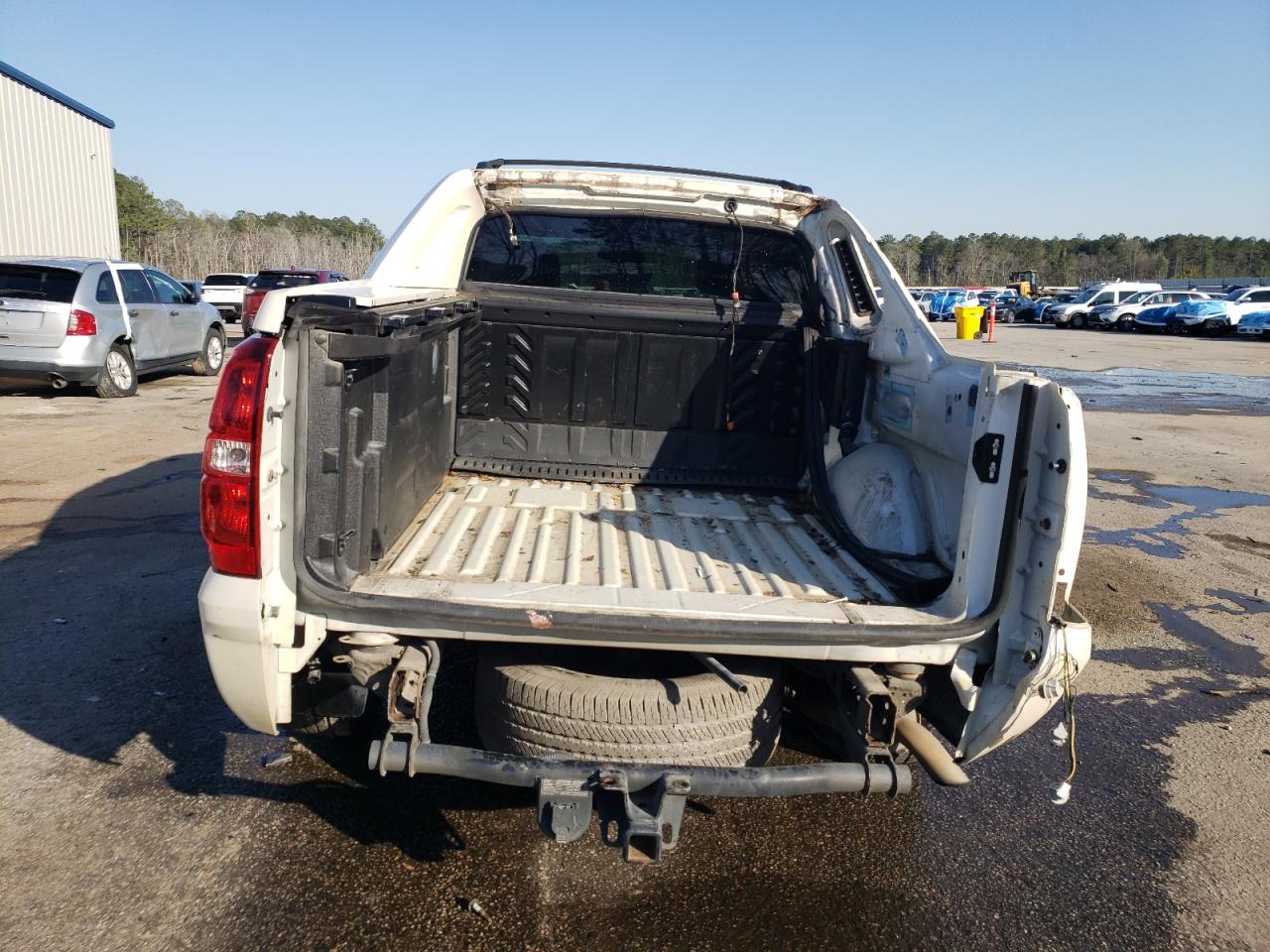 2013 Chevrolet Avalanche VIN 3GNTKGE75DG246556 Copart auction photo, side / rear end damage thumbnail 6