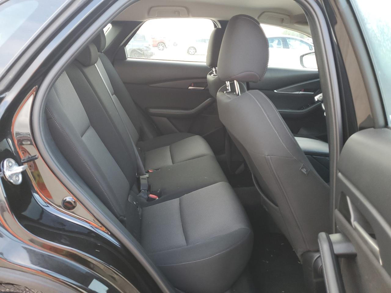 2022 Mazda CX-30 VIN 3MVDMBAL4NM408398 Copart auction photo, front end damage thumbnail 11