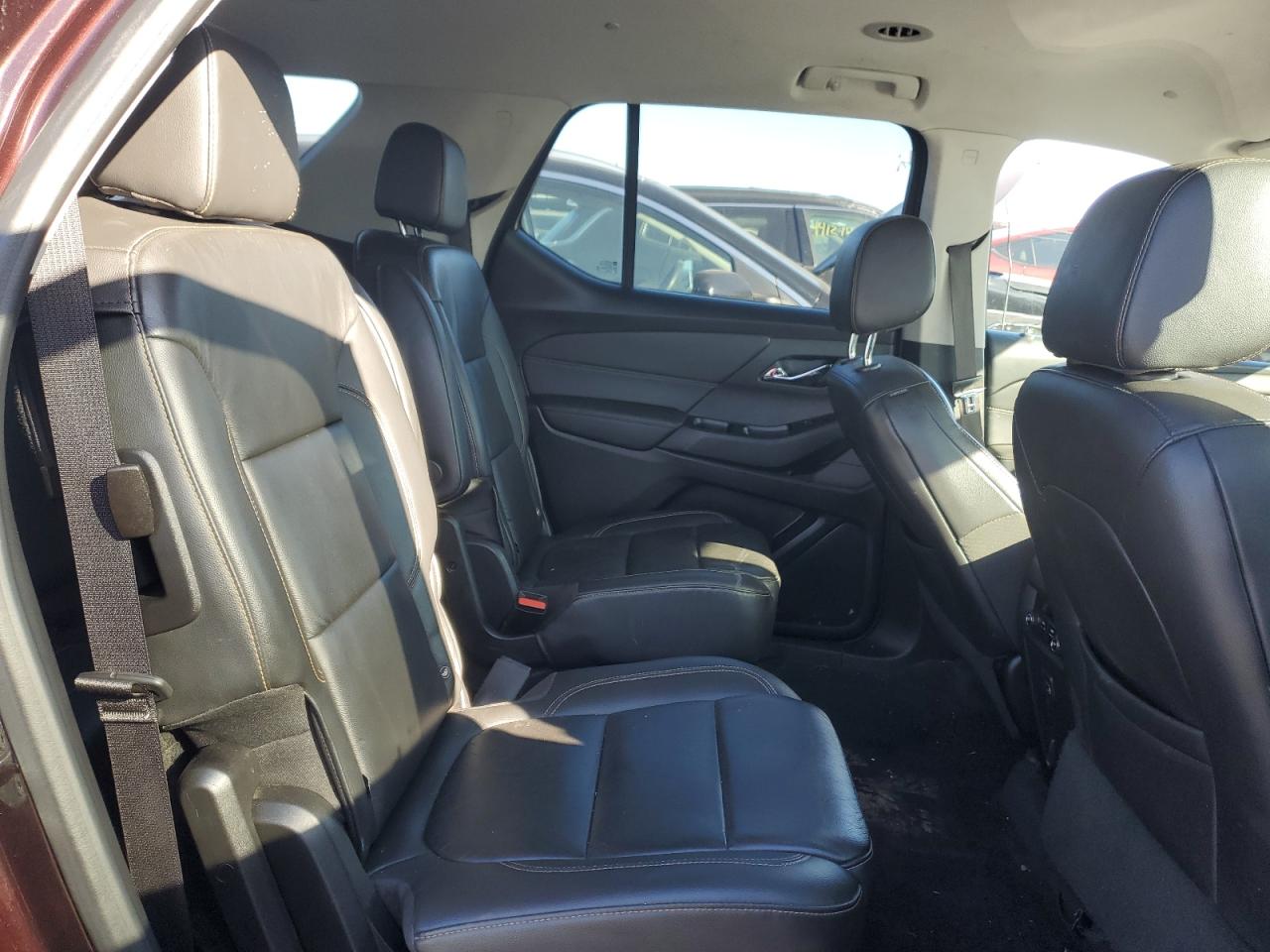 2020 Chevrolet Traverse VIN 1GNEVHKW5LJ176250 Copart auction photo, all over / side damage thumbnail 11