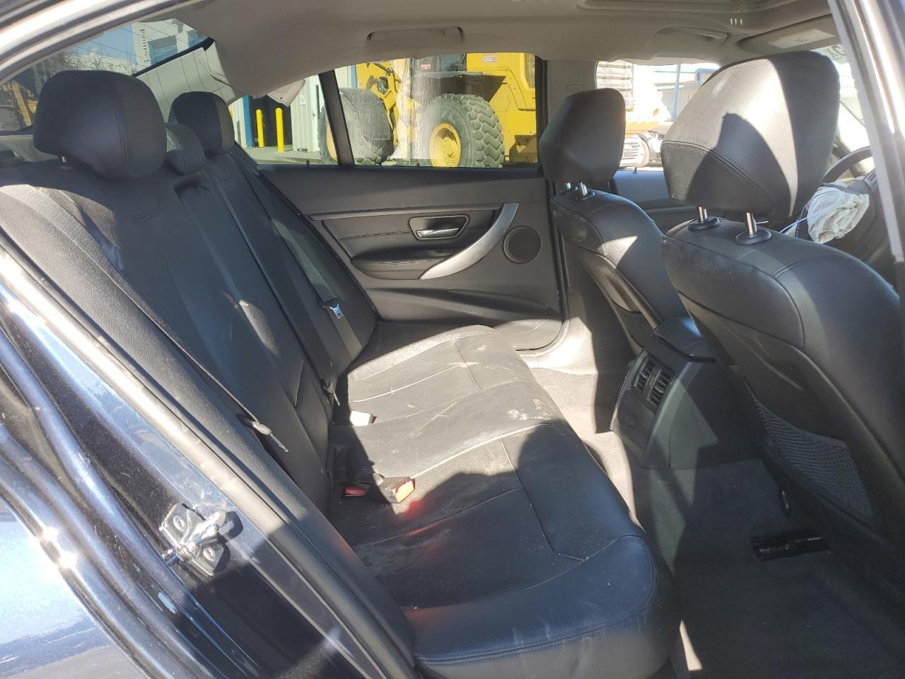 2012 BMW 3er VIN WBA3C1C57CF431564 Copart auction photo, front end / side damage thumbnail 10