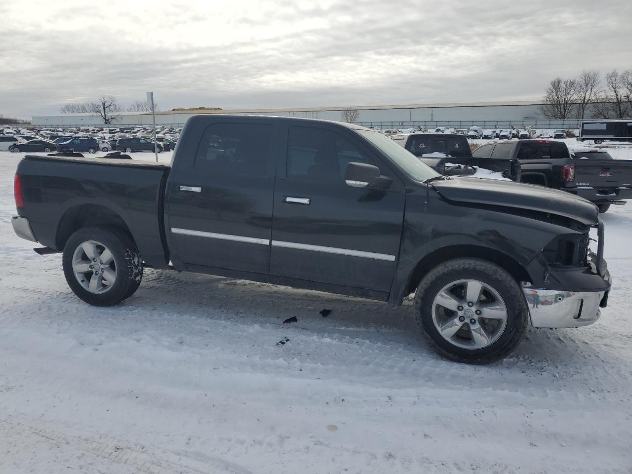 2016 RAM 1500 VIN 1C6RR7LG1GS314549 Copart auction photo, front end / minor dent/scratches damage thumbnail 4